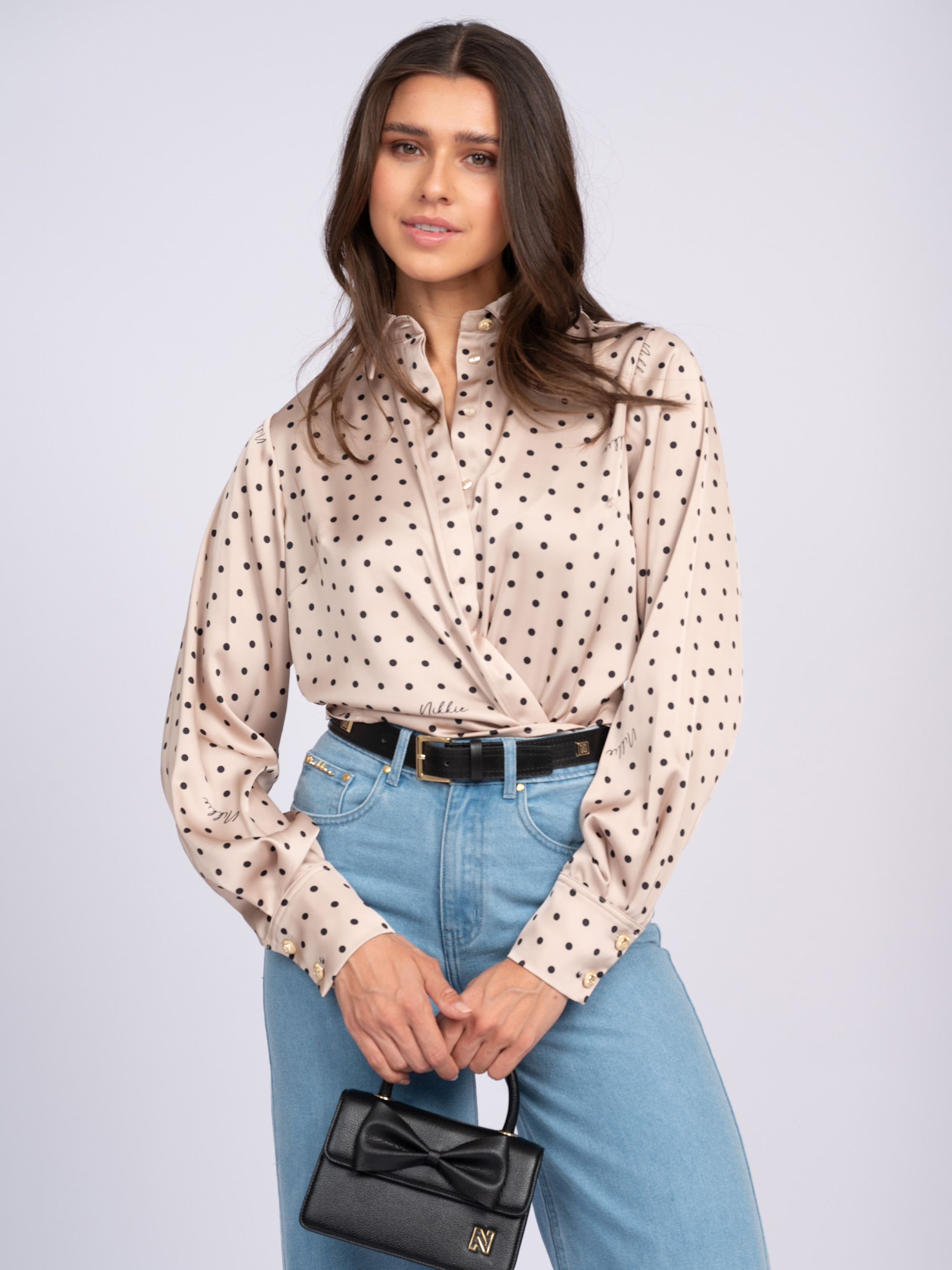 Blouse with dots and tie cord