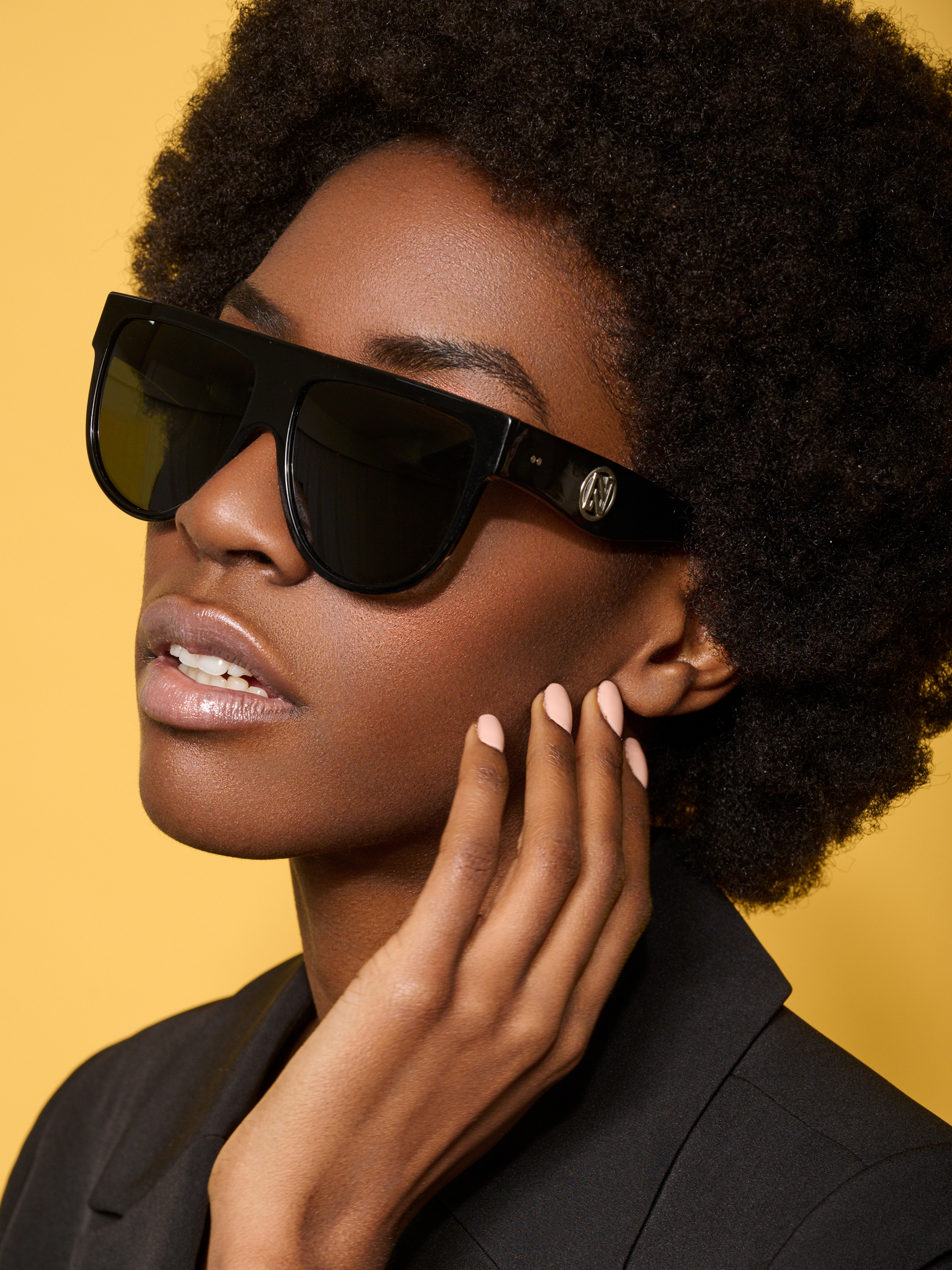 Bold sunglasses with Acetate frame 
