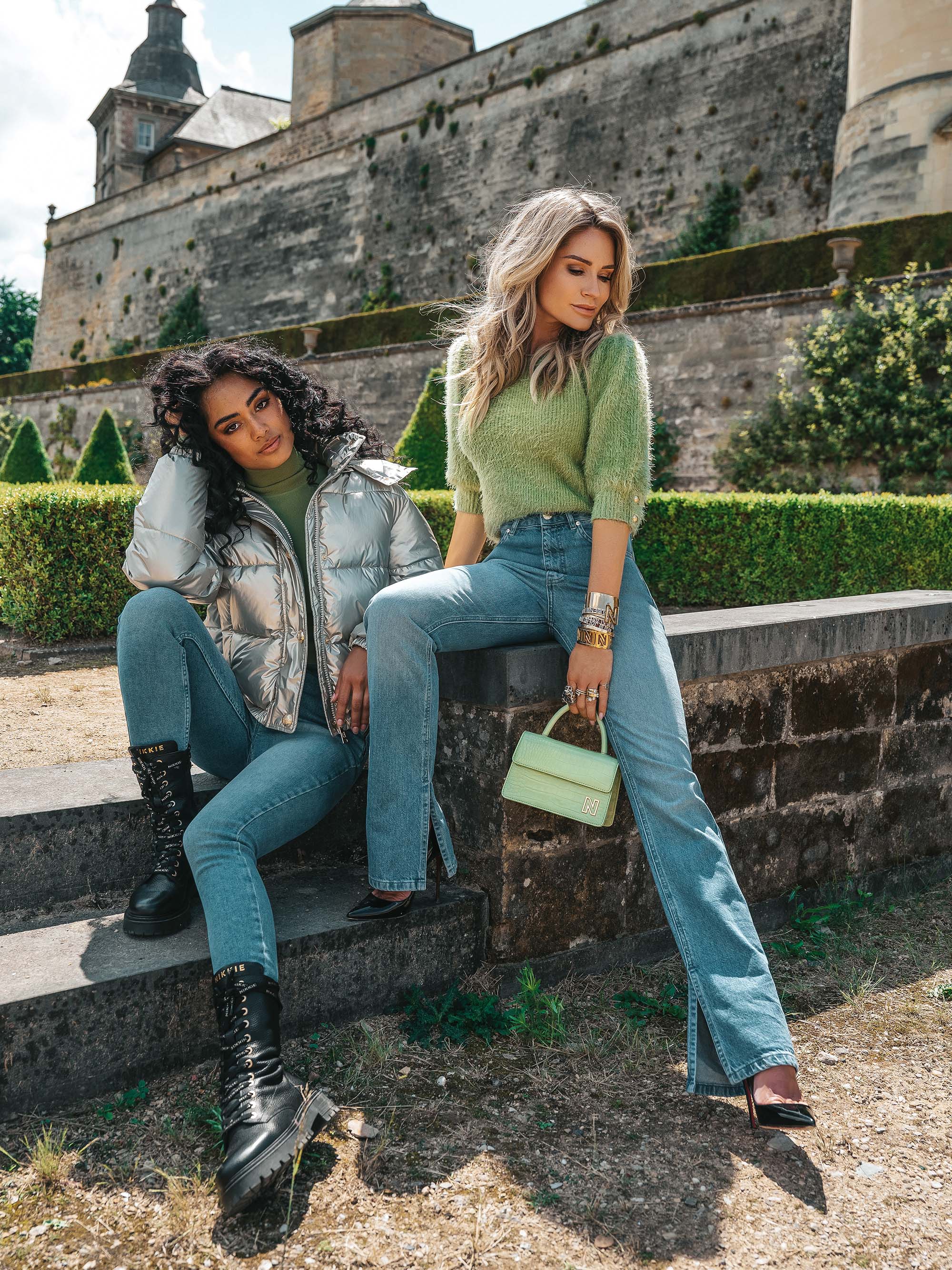 STRAIGHT FLARE JEANS 