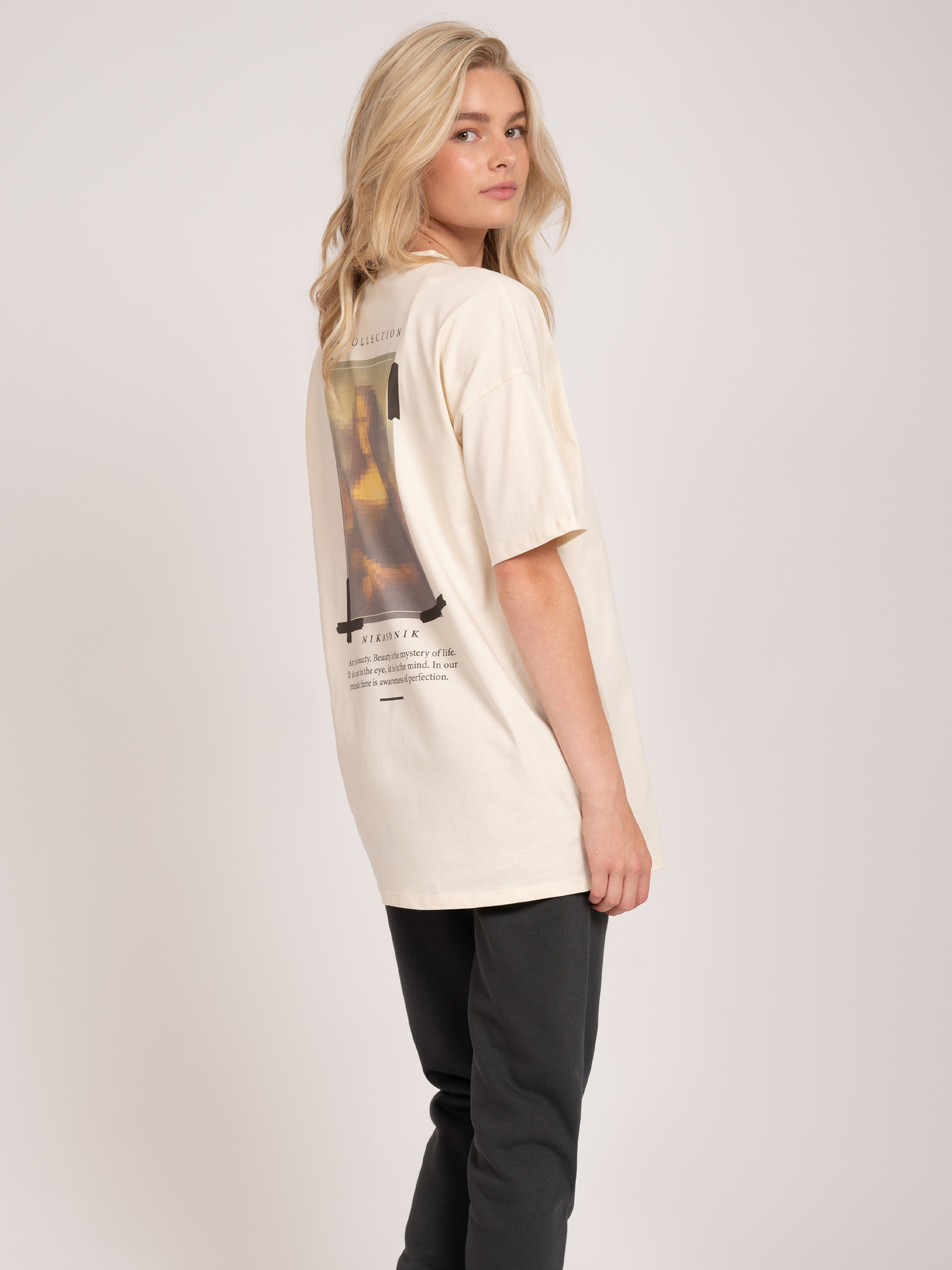 Mona T-Shirt Mona T-Shirt