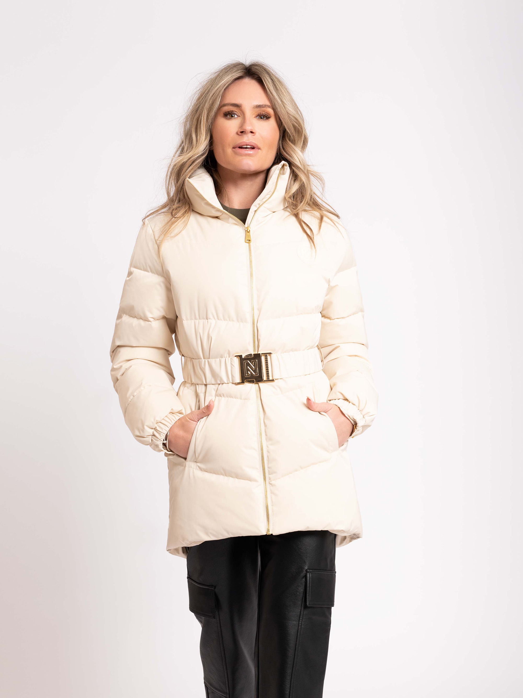 Puffer coat with belt