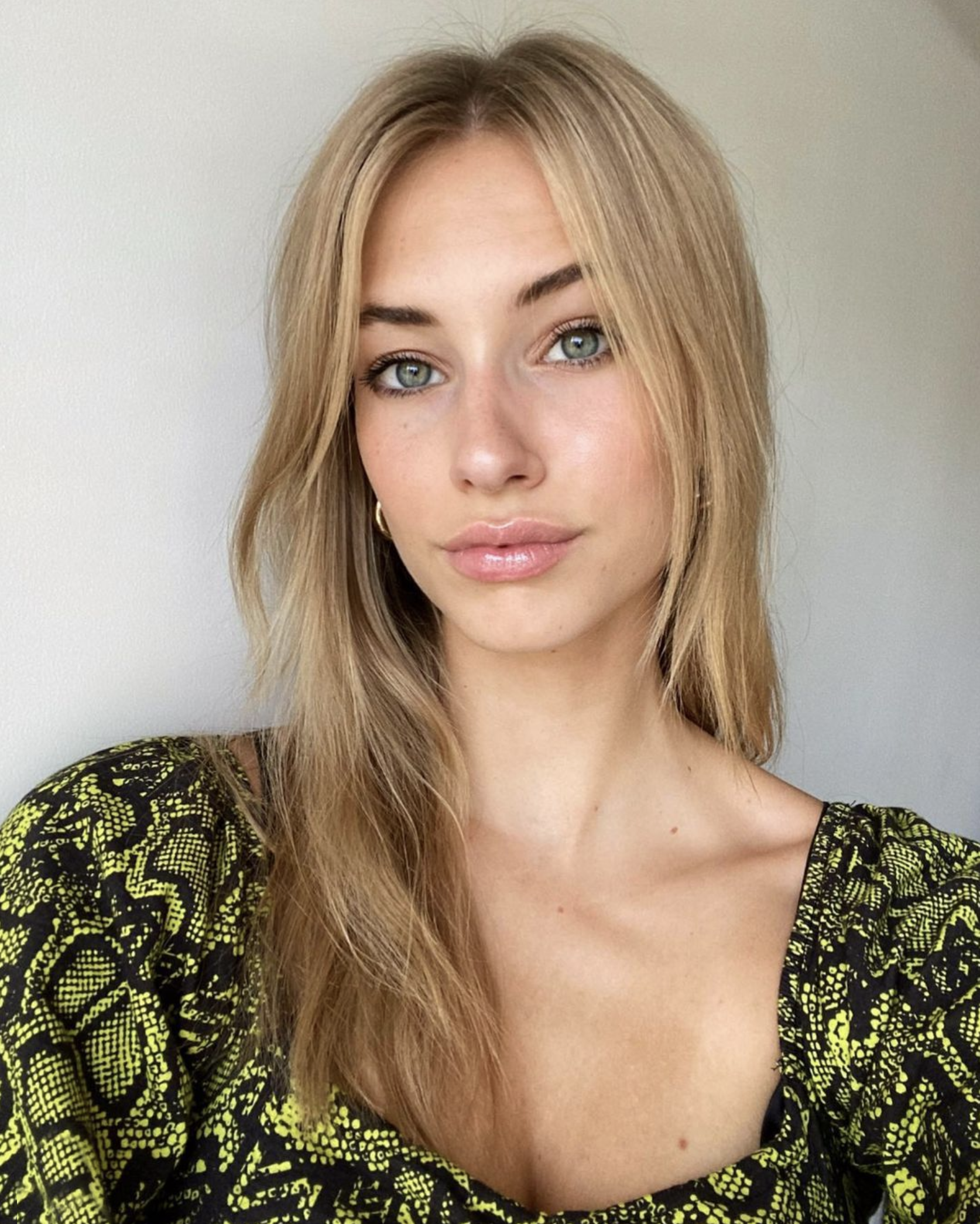 Snake Gathering Top