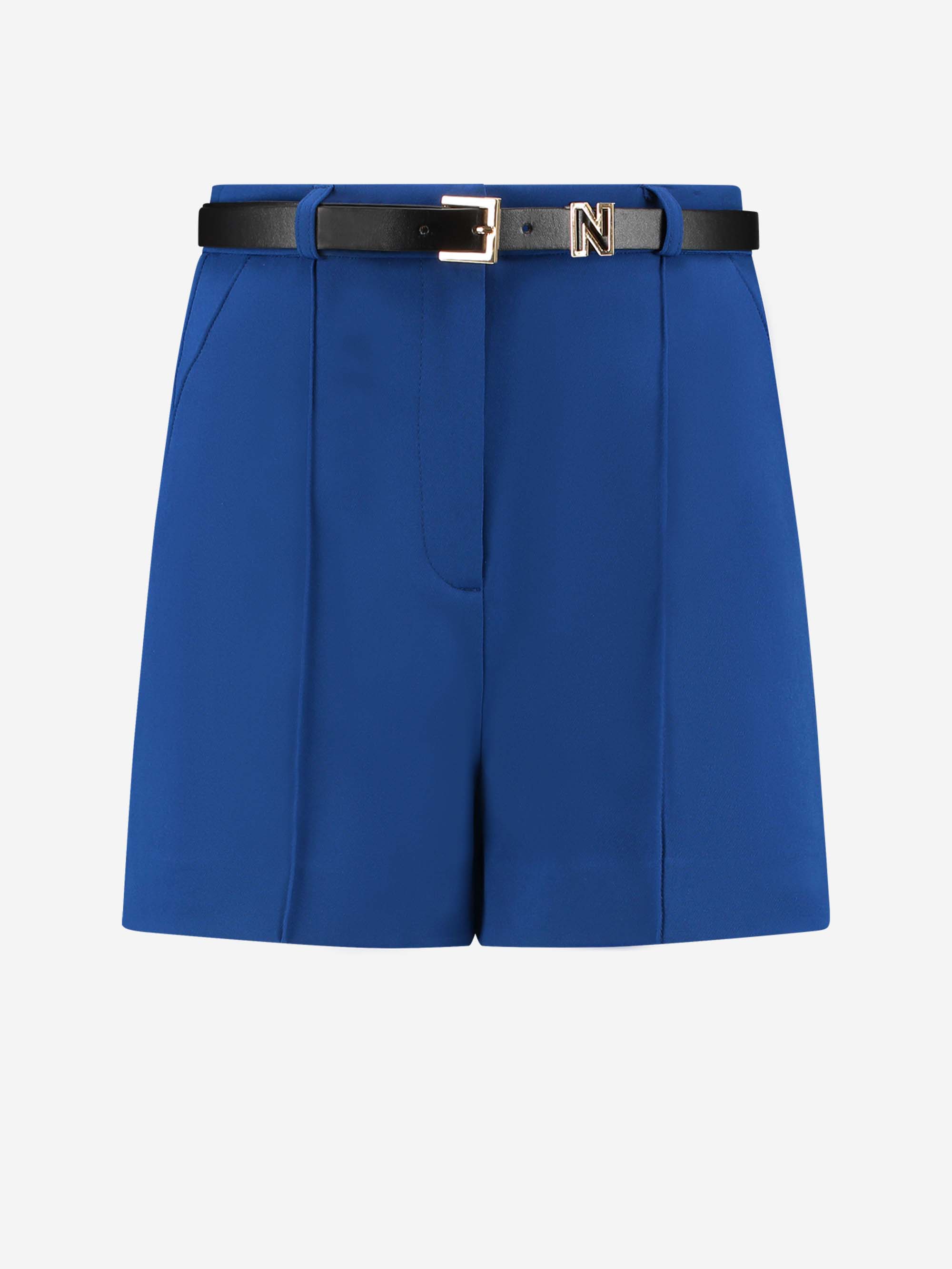 Mid rise shorts with belt