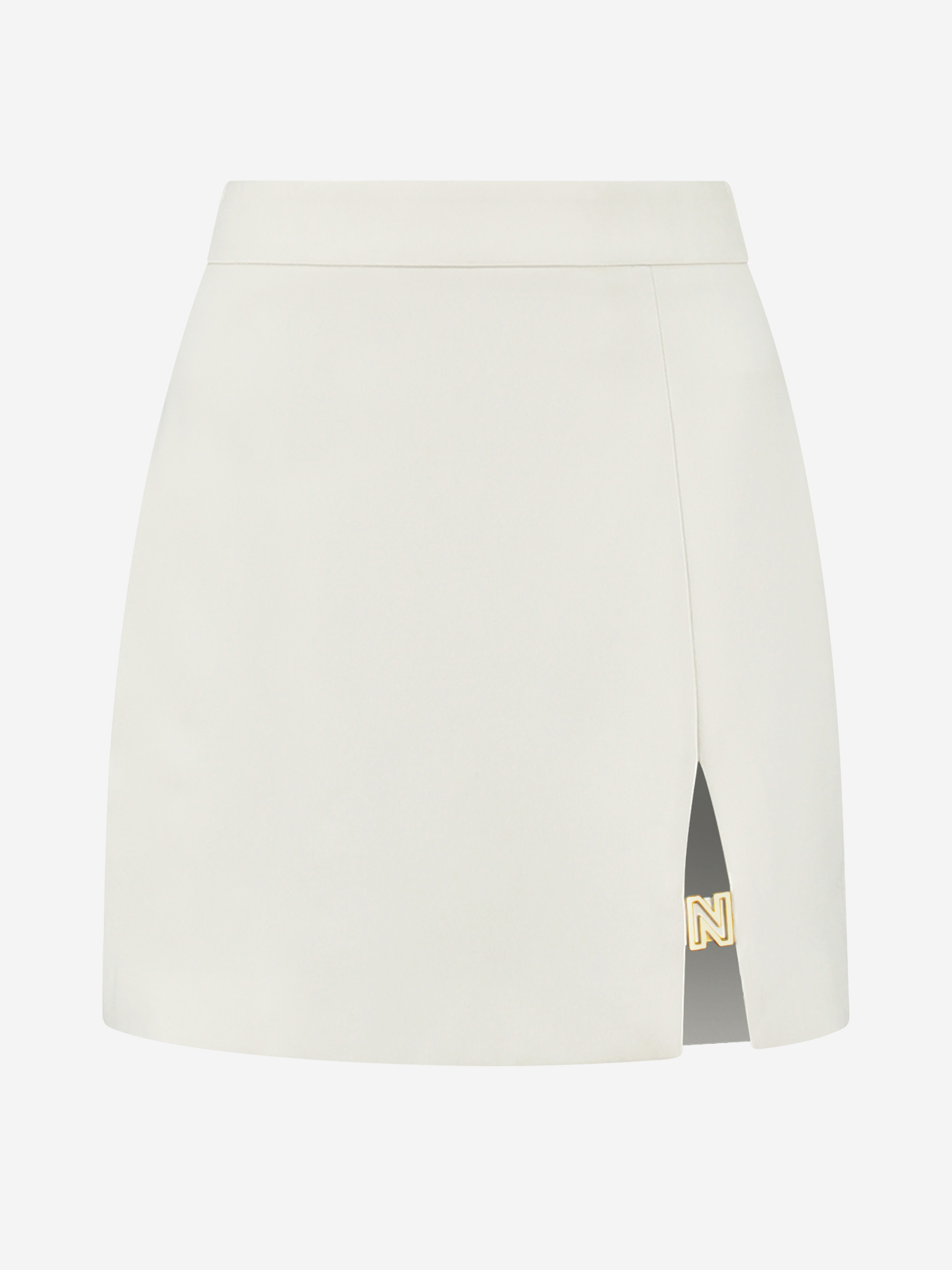 Fitted skirt with slit