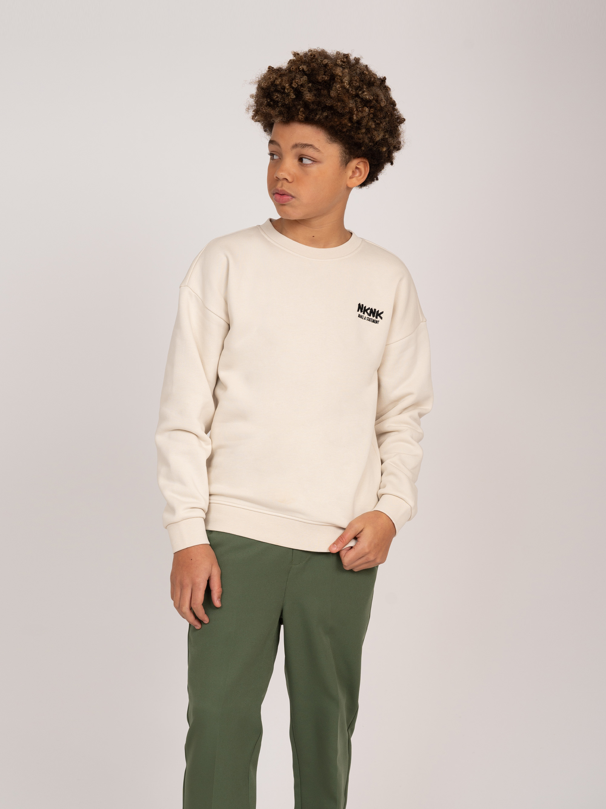 Sweatshirt with embroidery logo