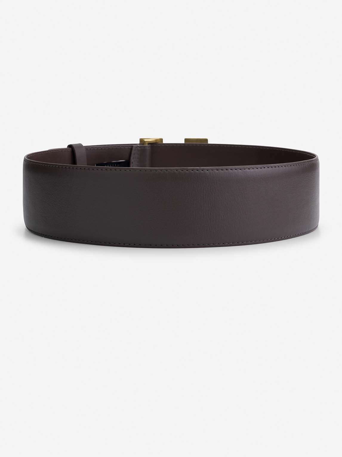 Leather waist belt with logo buckle