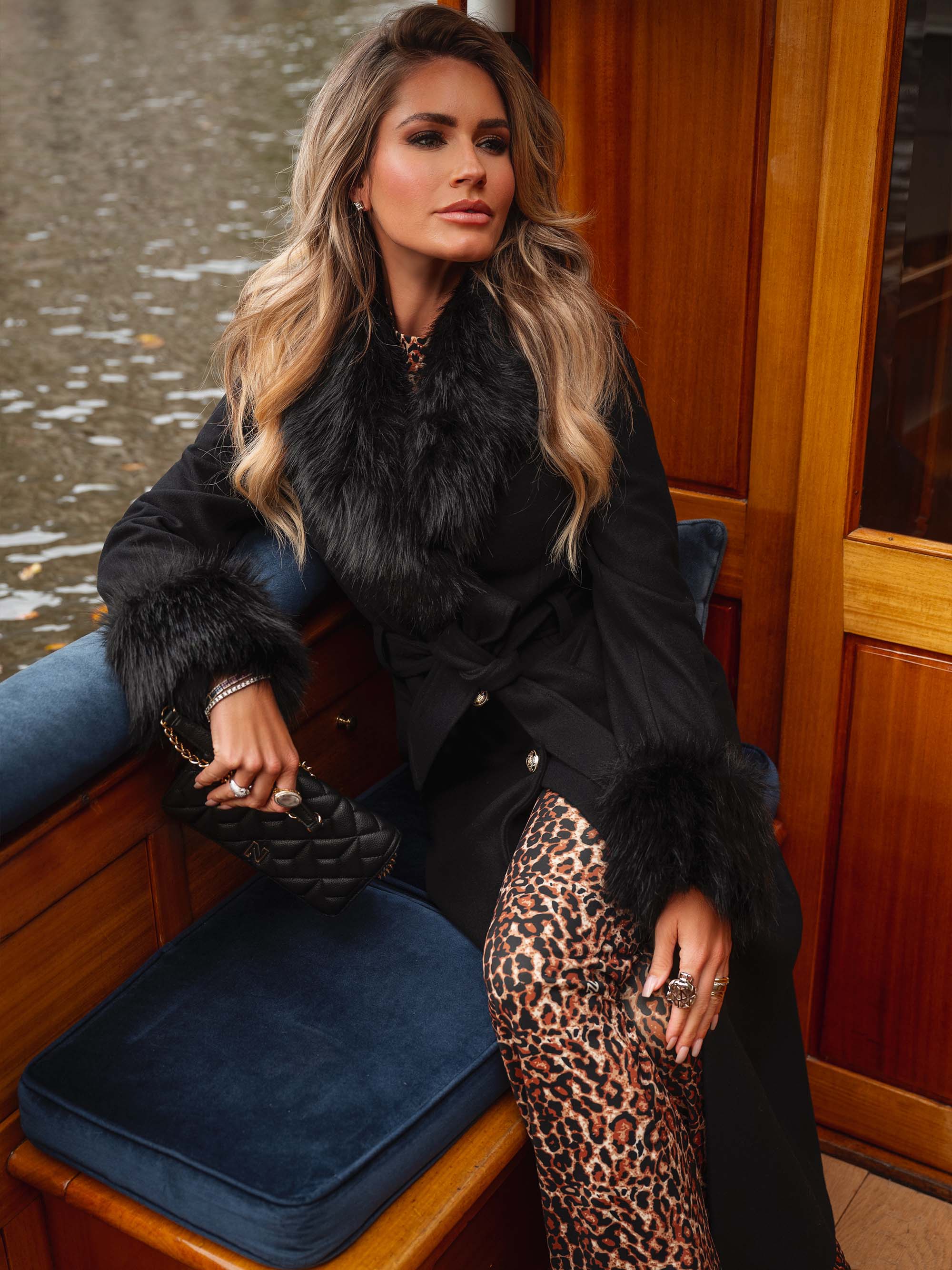 Luipaardprint flare broek met hoge taille
