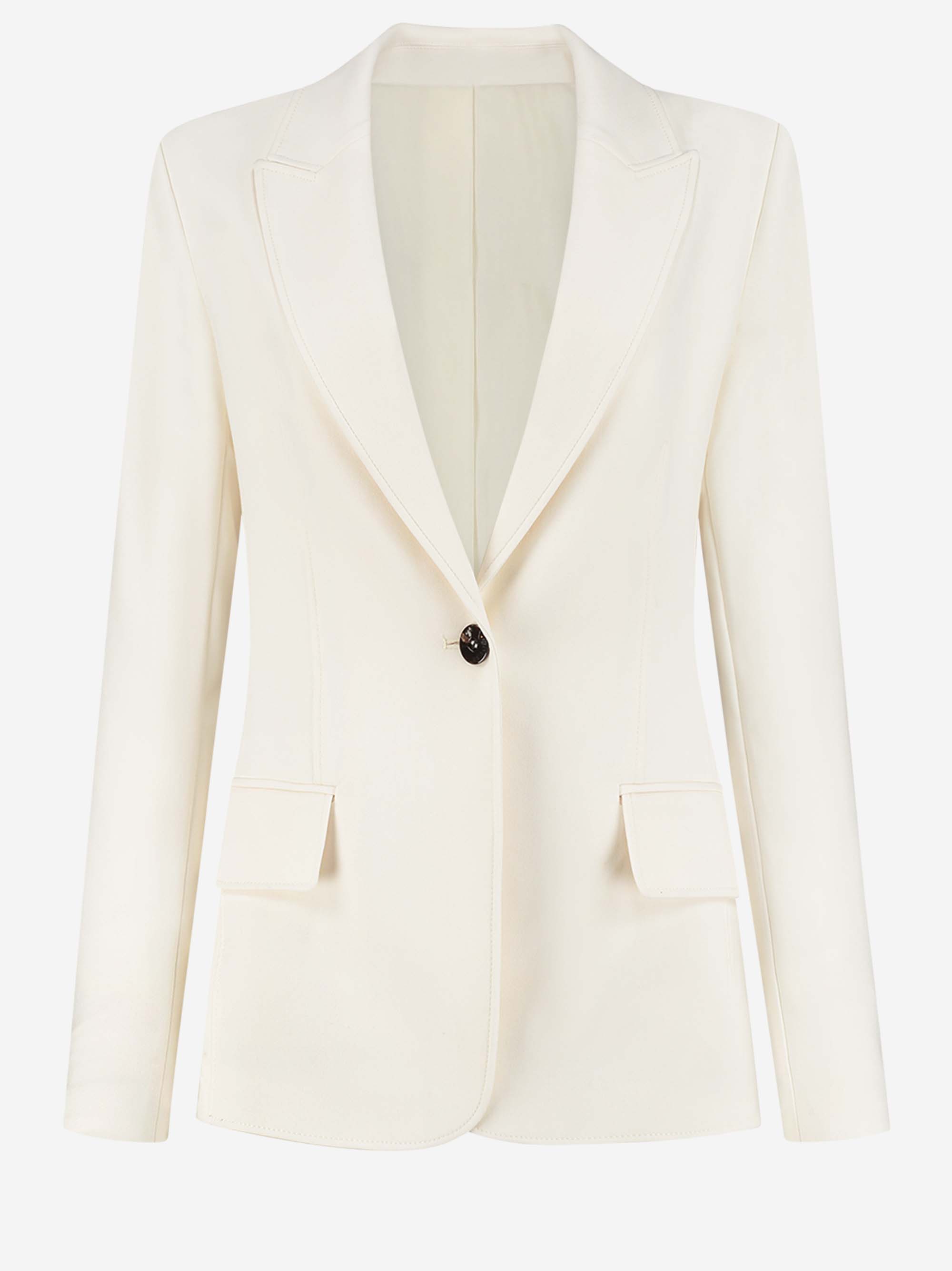  Classic blazer with flap pockets