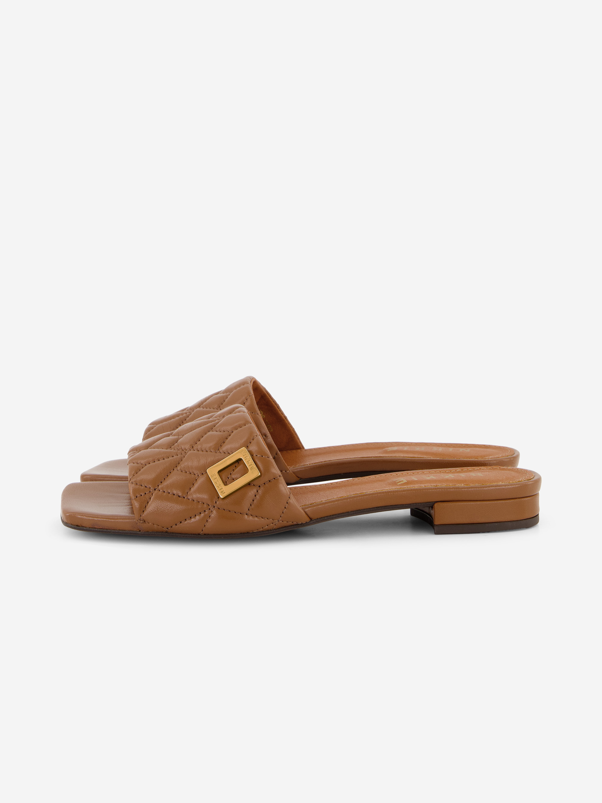 Leather sandal with padded instep strap