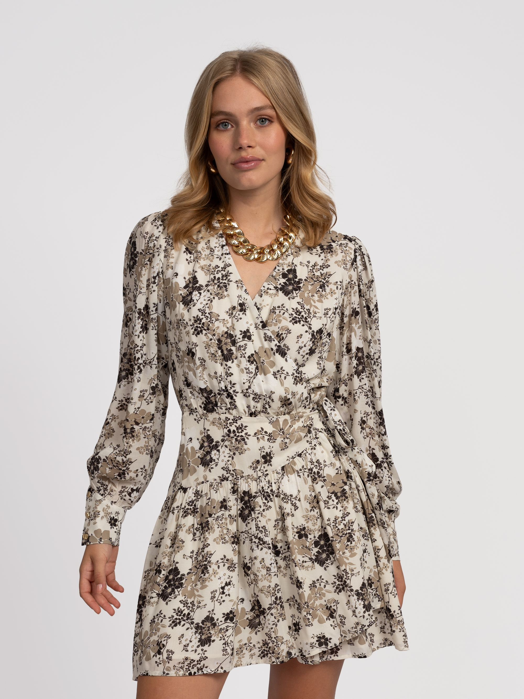 Wikkeljurk met bloemenprint
