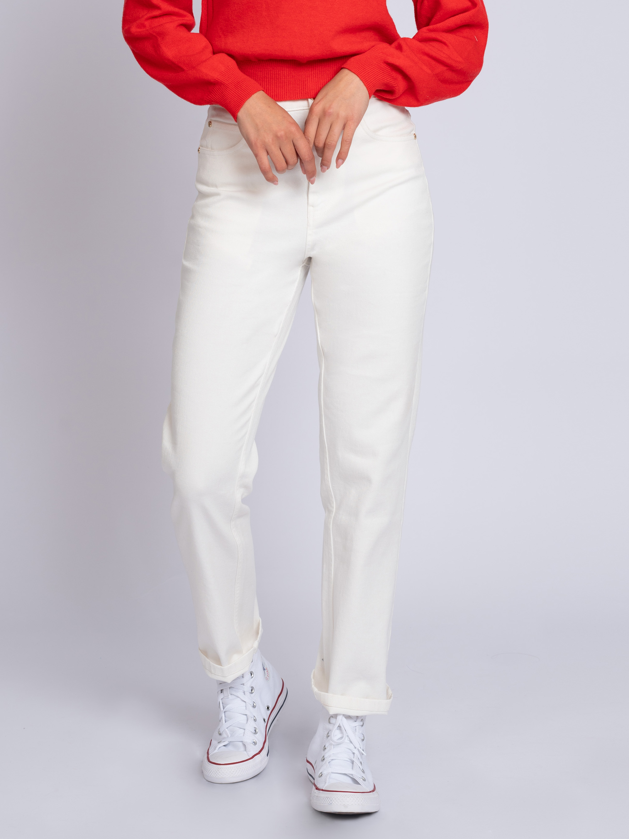 Jeans met rechte pijpen en NIKKIE details
