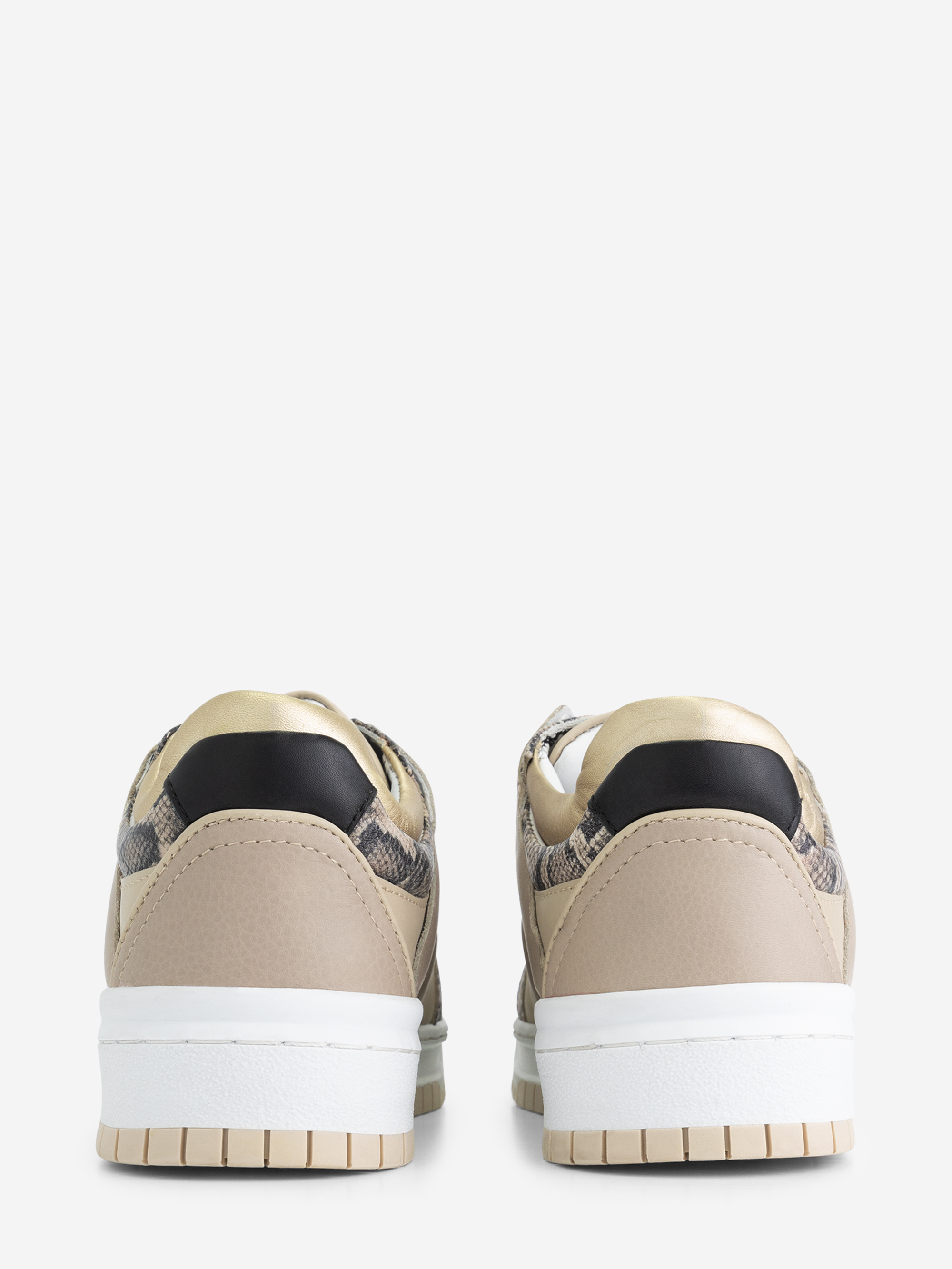 Diana Low Sneaker