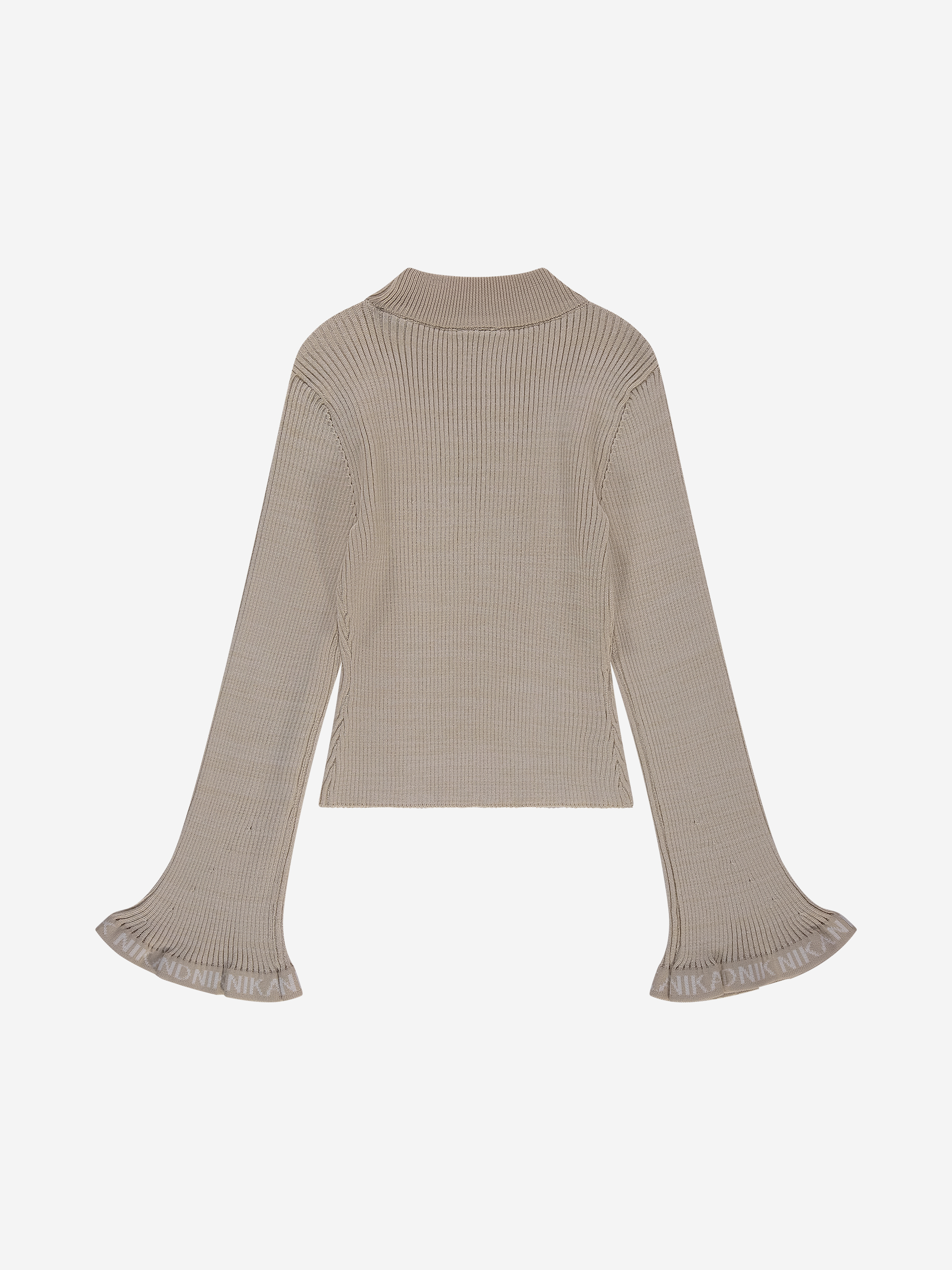 Ribbed sweater with flared sleeves