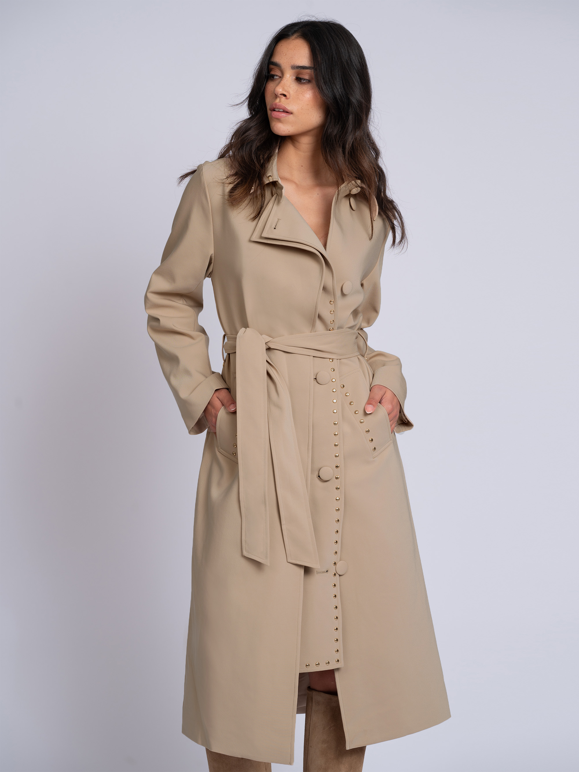 Lange trenchcoat met tweelaags effect en studs