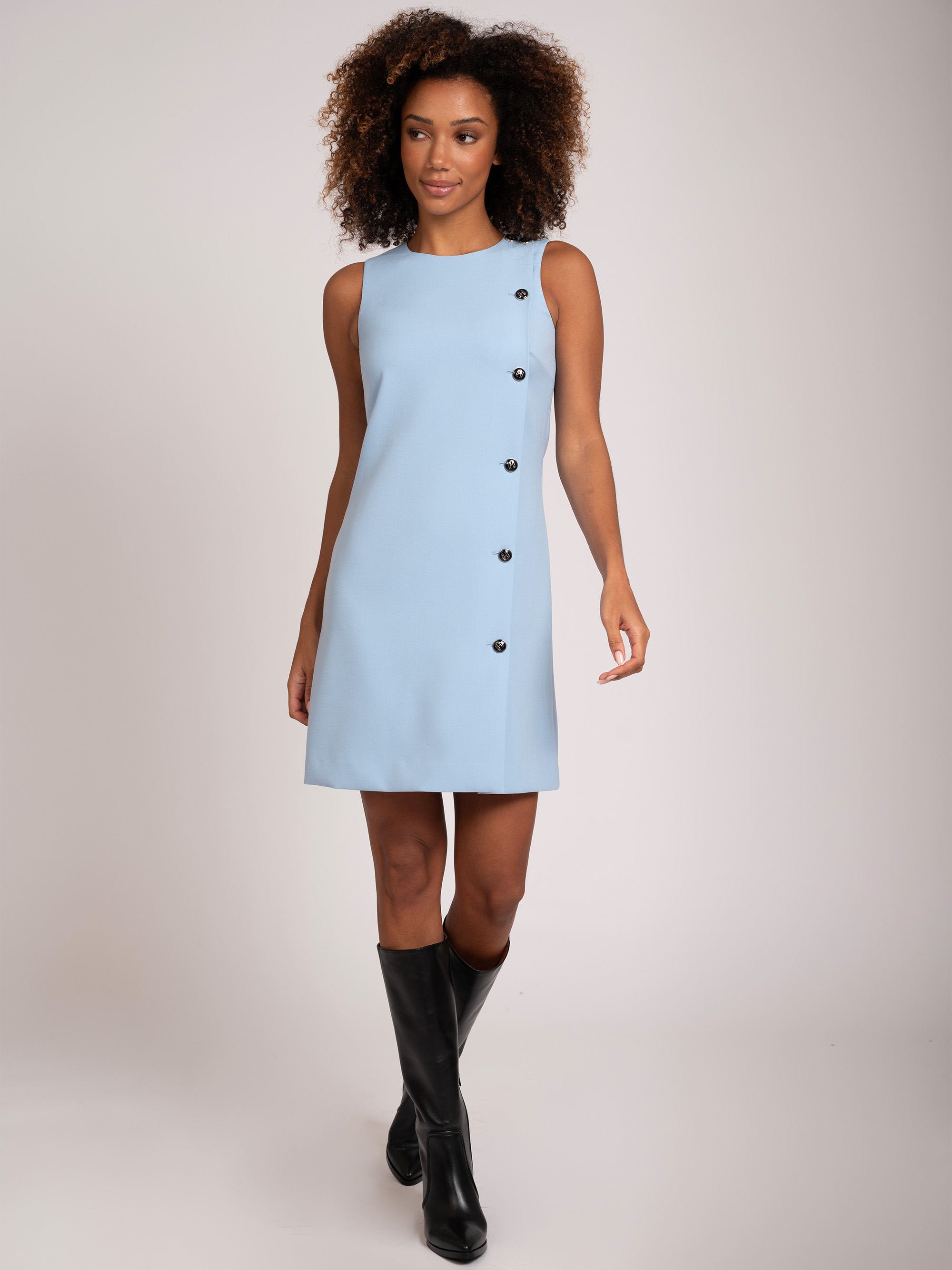 Dress with buttons