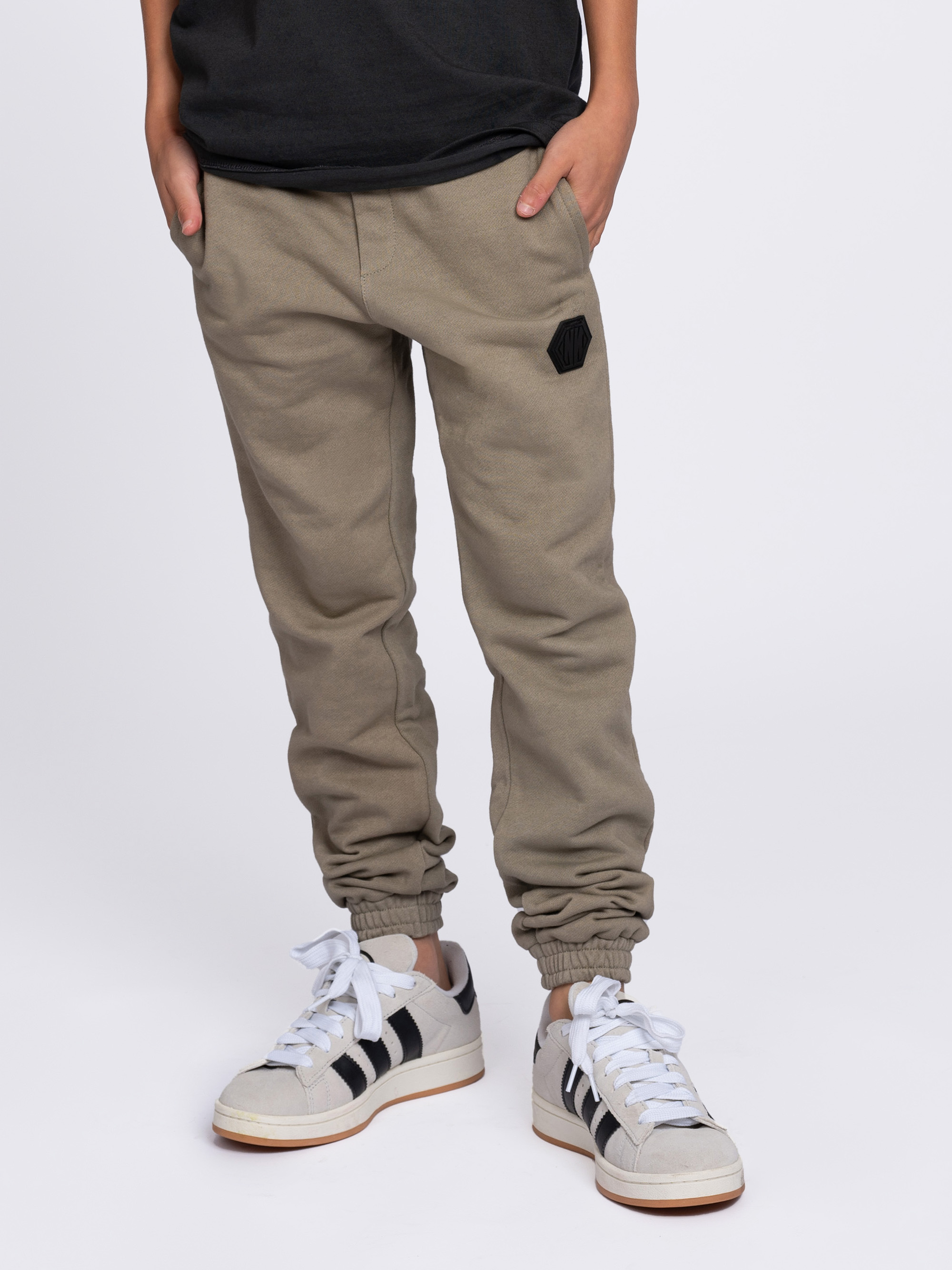 Losvallende joggingbroek met logo patch