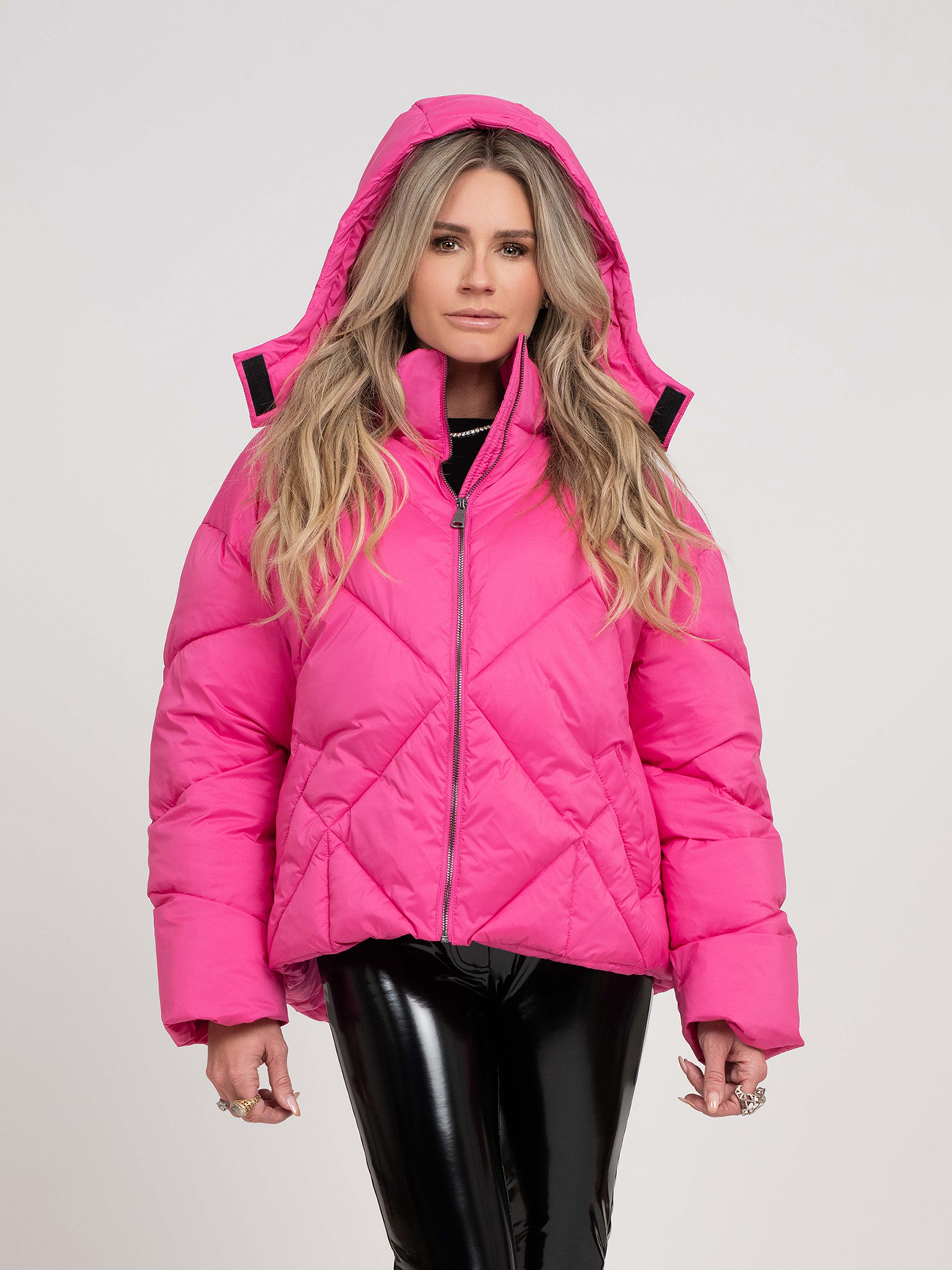 Puffer coat with hood